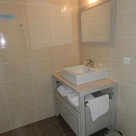 מלון L'orangerie 3*